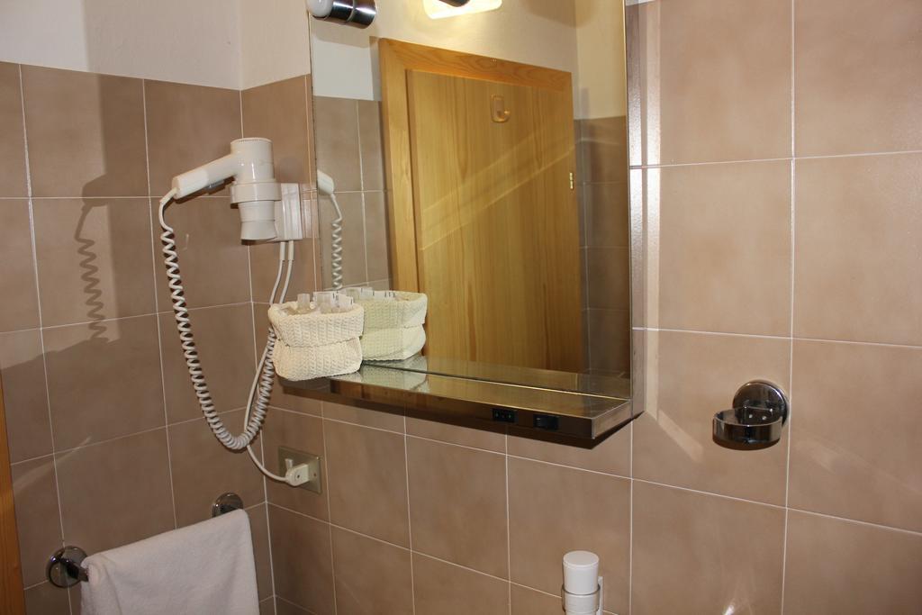 Hotel Mignon Folgaria Buitenkant foto